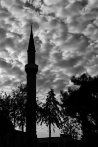 عقارات عصرية في اونجلي، كونيالتي