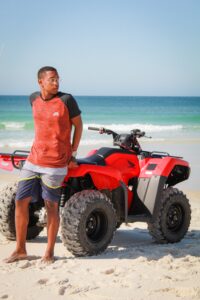 الدرجات النارية الكواد أو الباقي في انطاليا الساحره